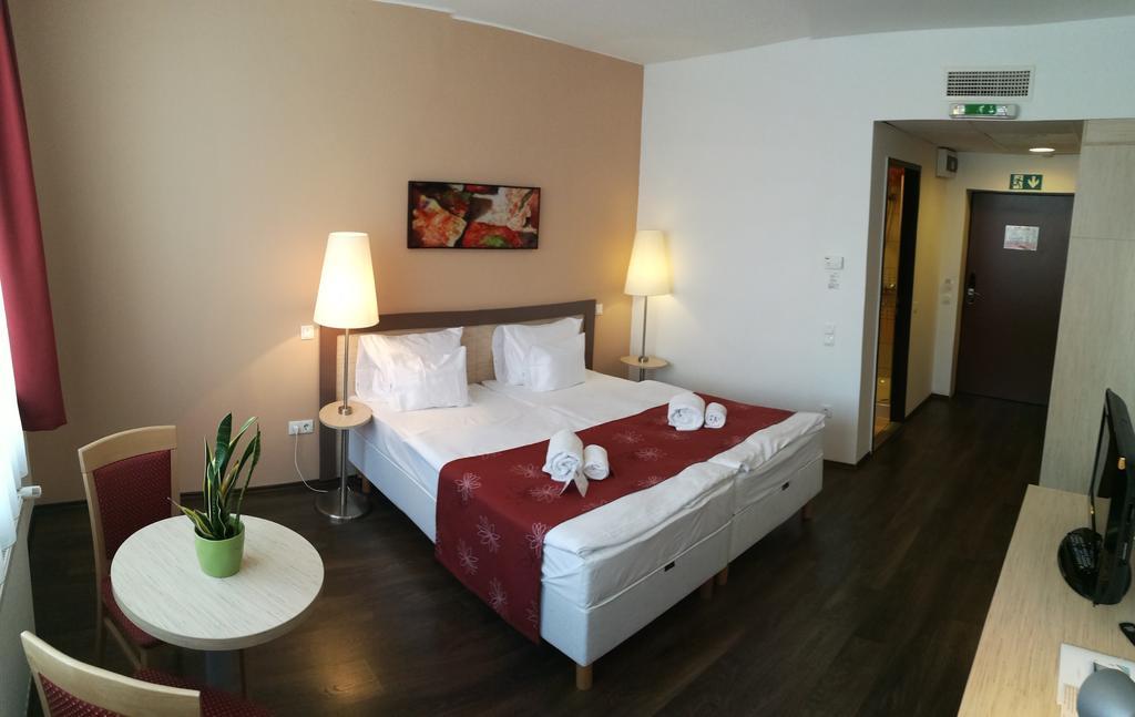Hotel Opal Superior - Adults Only Gyöngyös Extérieur photo