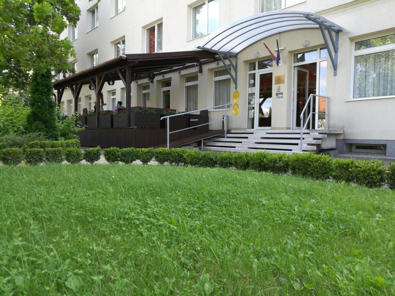 Hotel Opal Superior - Adults Only Gyöngyös Extérieur photo
